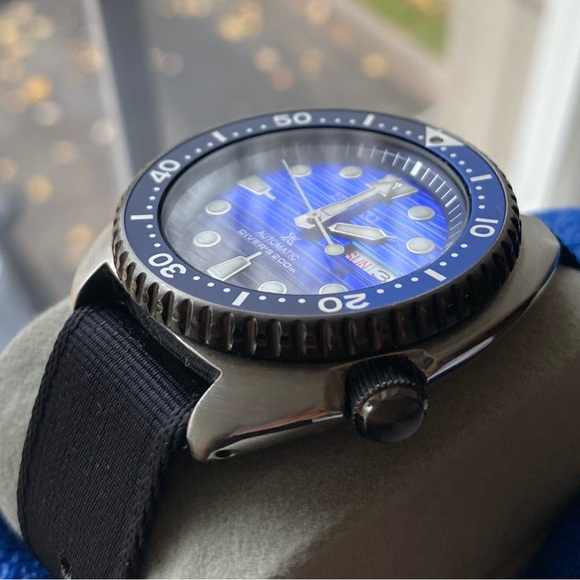 SOLD: Seiko Prospex Turtle - “Save the Ocean” - 45mm Automatic Dive Watch - Picture 3 of 5